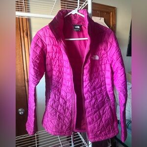 The North Face Women's Bright Pink Puffer Jacket